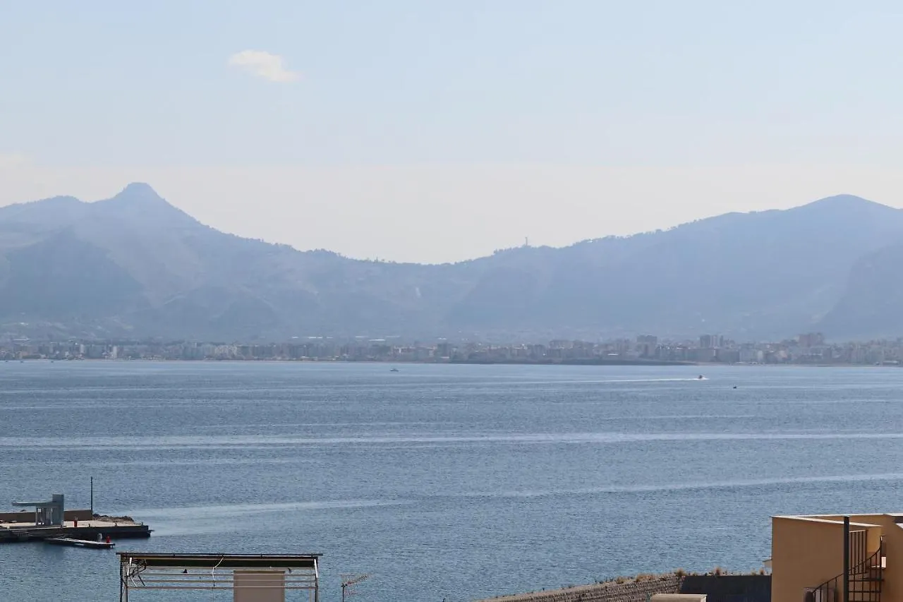 Casa De Paoli - Vista Mare Arenella, Palermo Con Parcheggio Privato Apartment 0*,  Italy